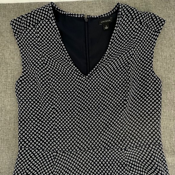 Ann Taylor Fit & Flare Dress Polka Dot V-Neck Sleeveless Size 4 Polyester Zipper - Picture 2 of 13